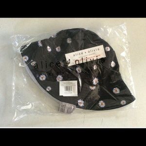Alice and Olivia Reversible Summer Bucket Hat